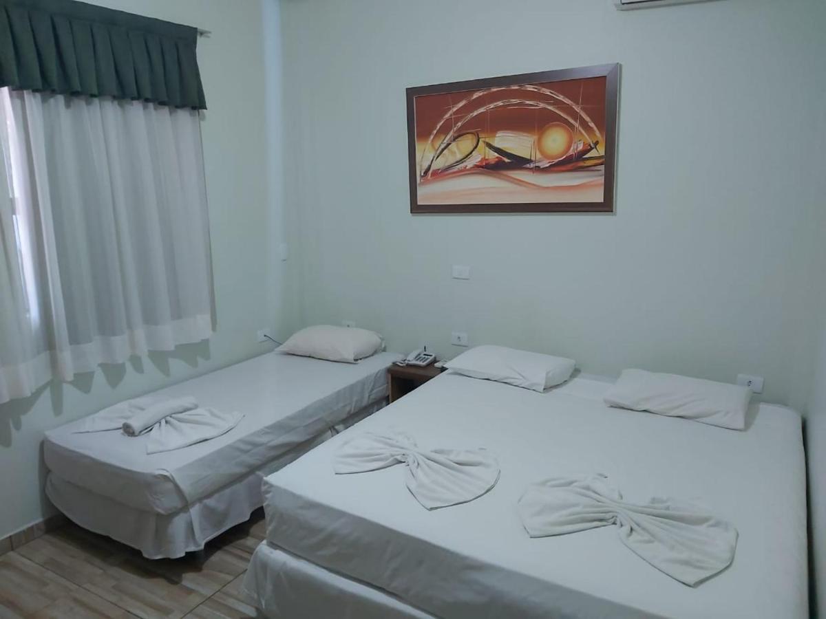 Hotel E Pousada Caroline Фос ду Игуасу Екстериор снимка