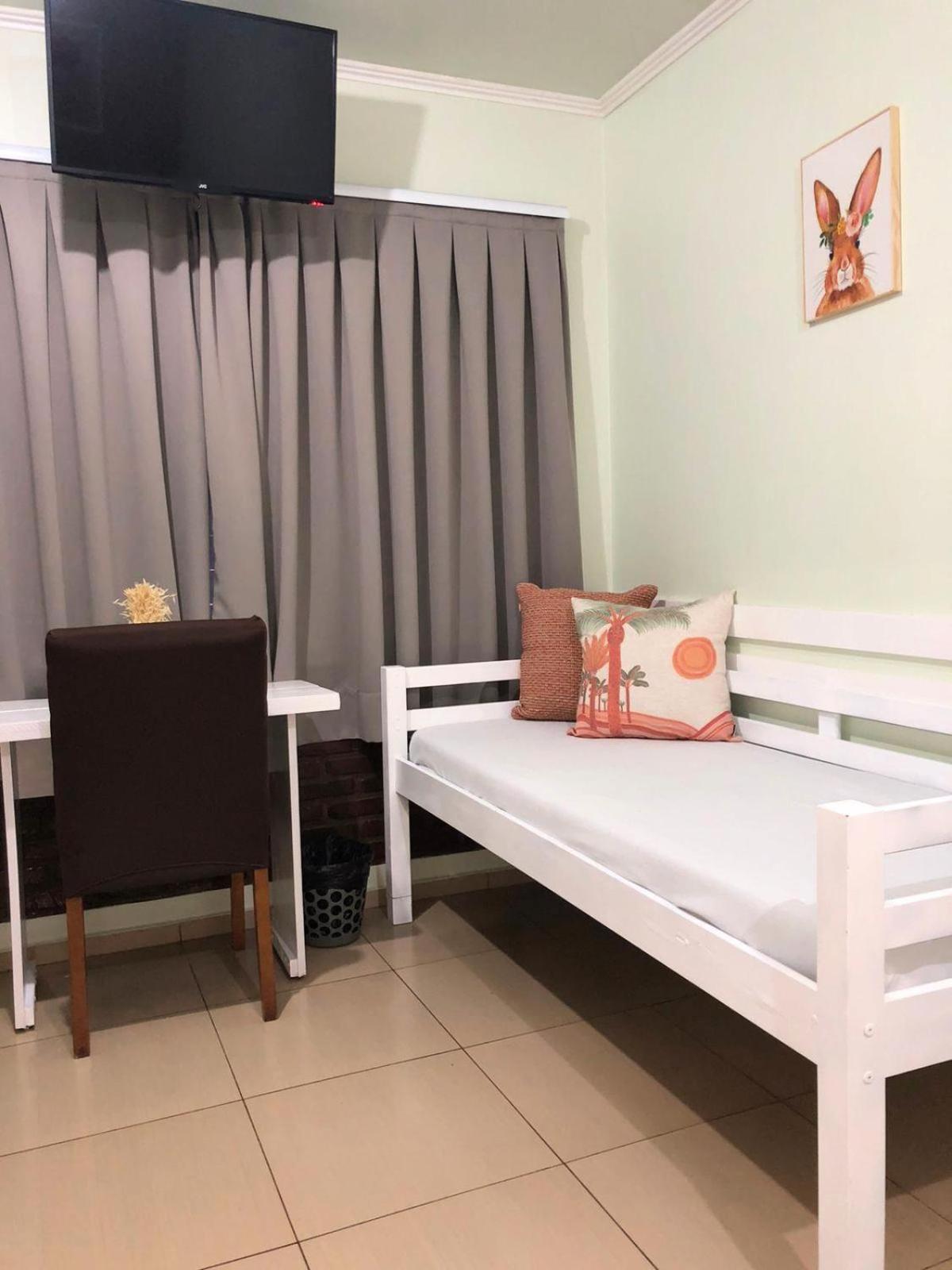 Hotel E Pousada Caroline Фос ду Игуасу Екстериор снимка