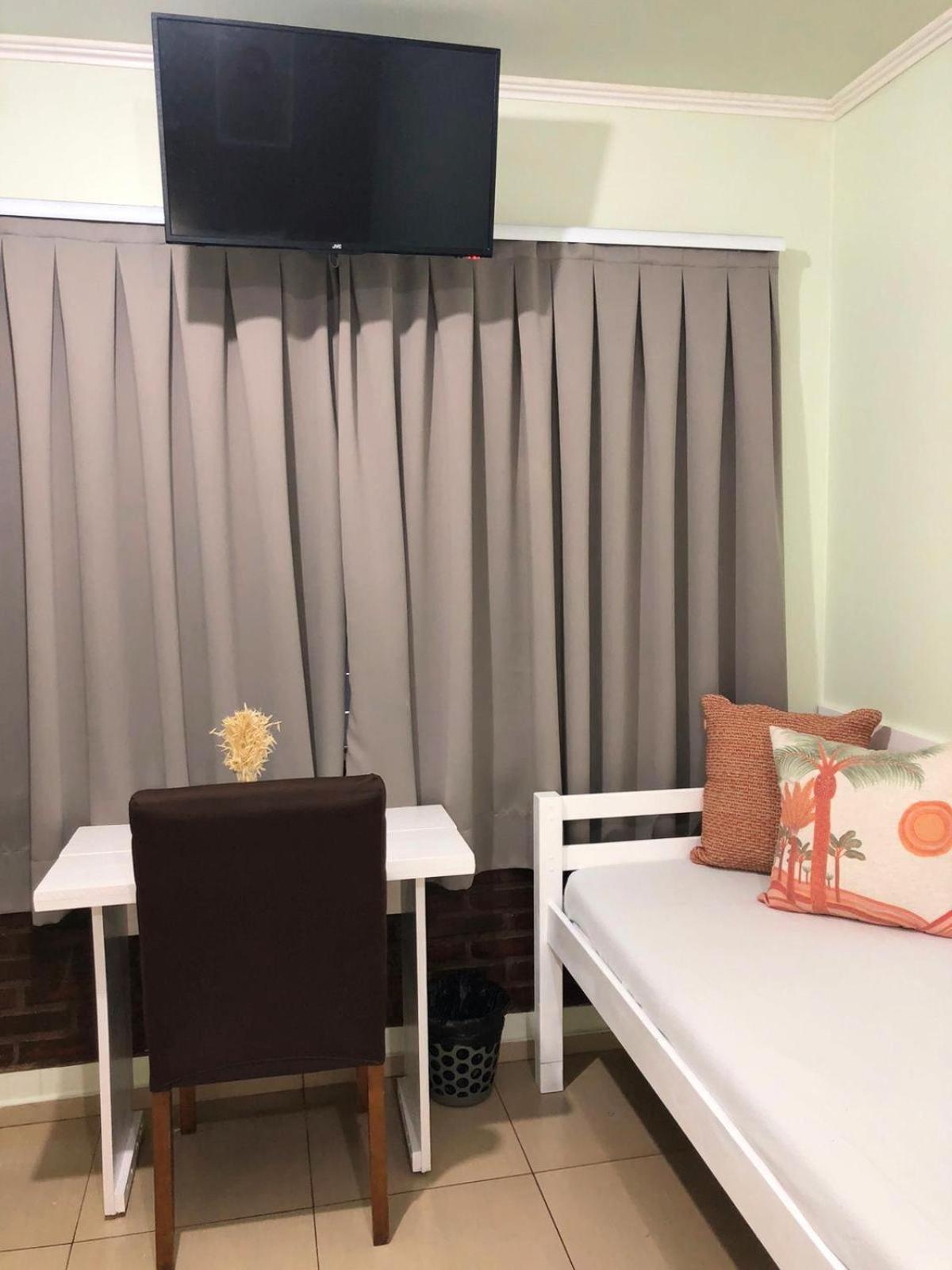 Hotel E Pousada Caroline Фос ду Игуасу Екстериор снимка