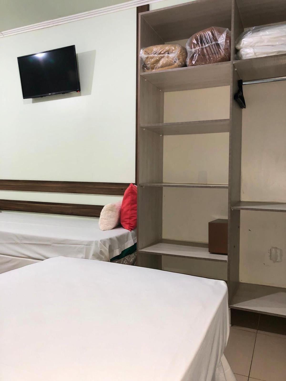 Hotel E Pousada Caroline Фос ду Игуасу Екстериор снимка