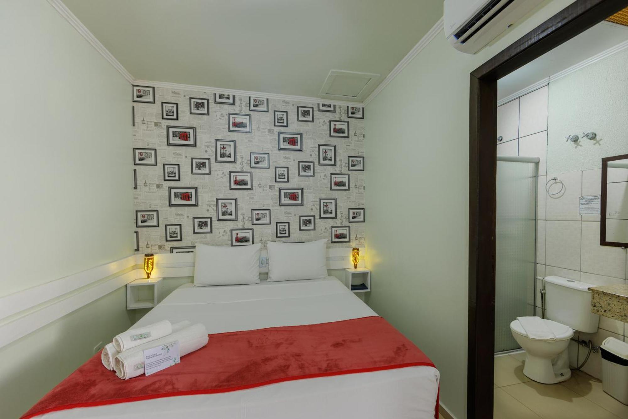 Hotel E Pousada Caroline Фос ду Игуасу Екстериор снимка