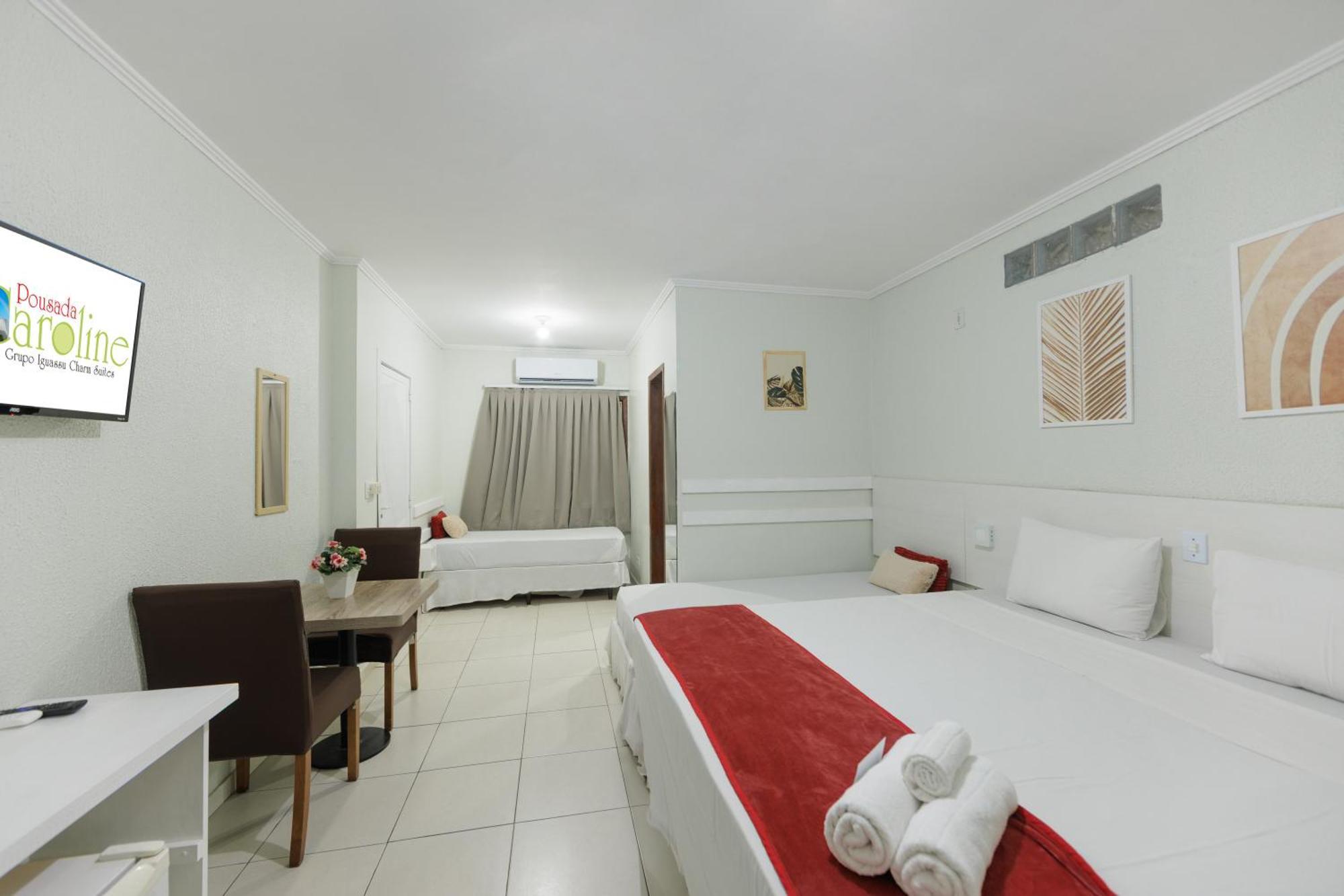 Hotel E Pousada Caroline Фос ду Игуасу Екстериор снимка