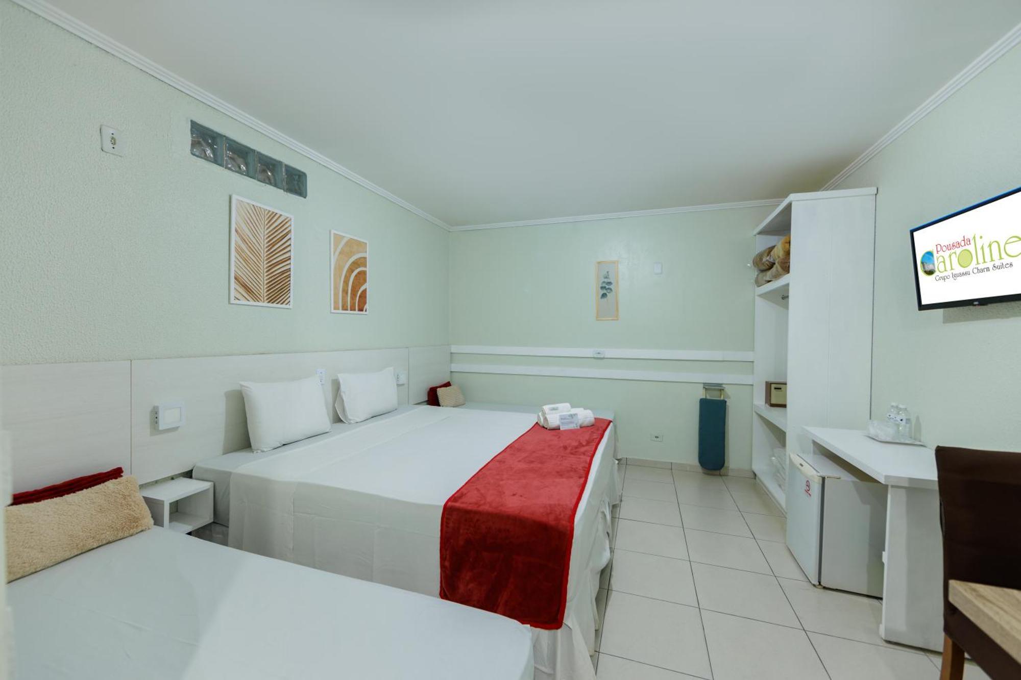 Hotel E Pousada Caroline Фос ду Игуасу Екстериор снимка